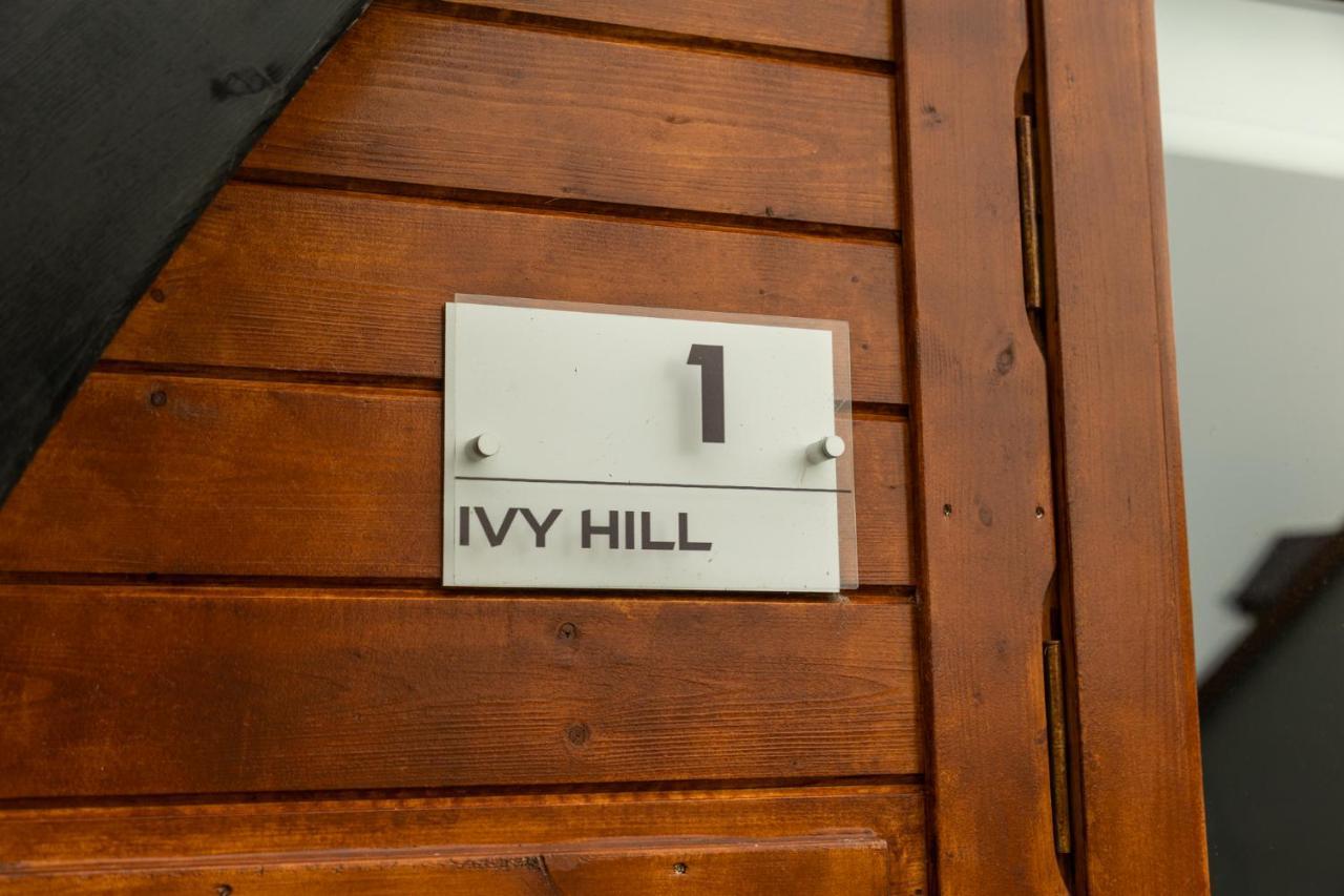 Ivy Hill Glamping Pod Apartment เอนนิส ภายนอก รูปภาพ